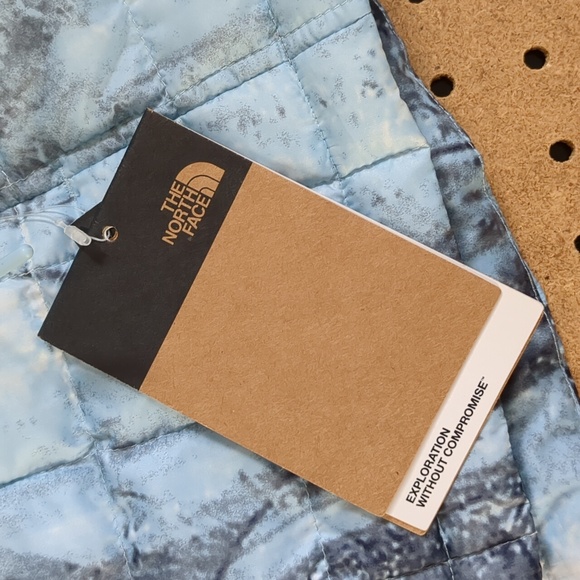 The North Face Thermoball Puffer Jacket - Picture 10 of 11